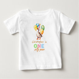 Camiseta Para Bebê Um Bobo entra no primeiro aniversario neutro entre