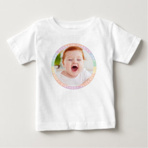 Camiseta Para Bebê Um coelhinho está virando uma foto de aniversário 