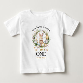 Camiseta Para Bebê Um coelho da Páscoa está virando um primeiro anive