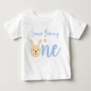 Camiseta Para Bebê Um coelho é uma Páscoa de coelho primeiro aniversa