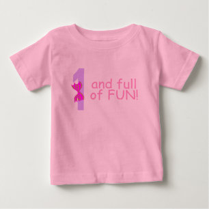 Camiseta Para Bebê Um e cheio do divertimento (arco)