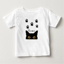 um gato fofo