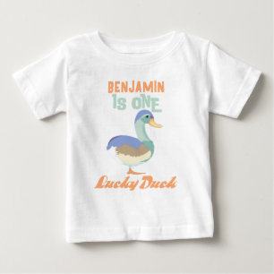 Camiseta Para Bebê Um Pato Sortudo Primeiro Aniversário Pastel