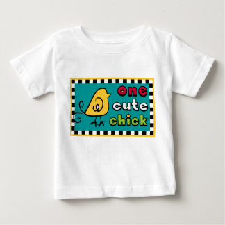 Camiseta Para Bebê Um Pintinho bonito