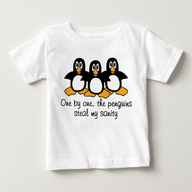 Camiseta Para Bebê Um por um Os Pinguins Engraçado Dizendo Design (Frente)