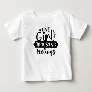 Camiseta Para Bebê Uma Garota Mil Sentimentos Bebê Engraçado