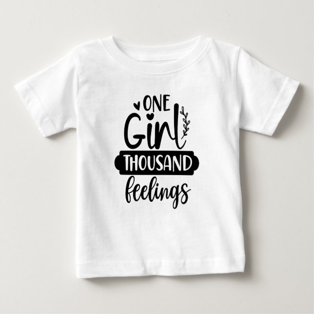 Camiseta Para Bebê Uma Menina Mil Sentindo Engraçado Bebê (Frente)