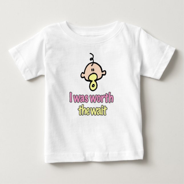 Camiseta Para Bebê Valeu a pena esperar (garota) (Frente)