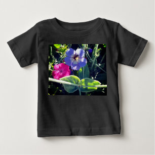 Camiseta Para Bebê Vaso numa flor azul