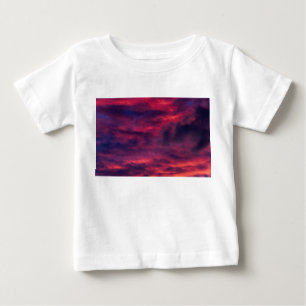 Camiseta Para Bebê vermelho de agosto