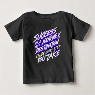 Camiseta Para Bebê Viagem ao sucesso: Abrace cada passo