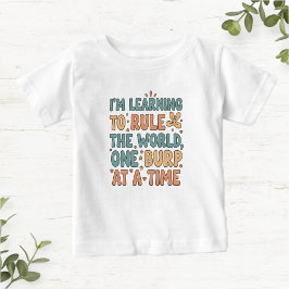 Camiseta Para Bebê White Baby T-Shirt with Funny Phrase in Cotton