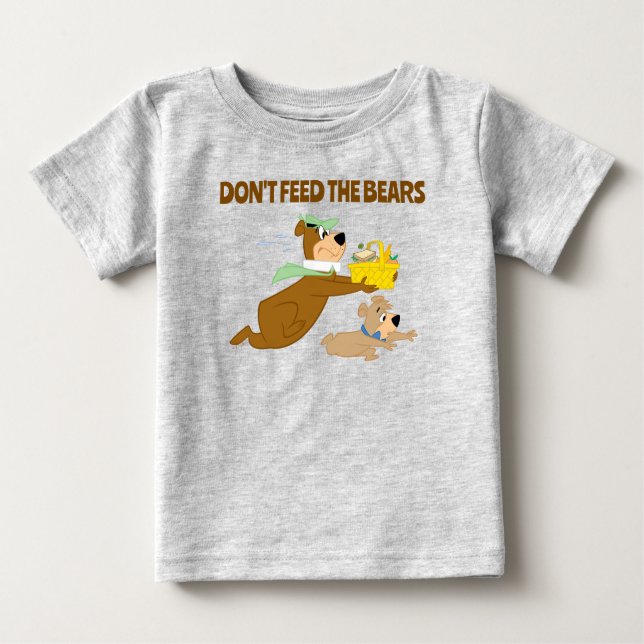 Camiseta Para Bebê Yogi Bear e Boo Picnic Pânico (Frente)