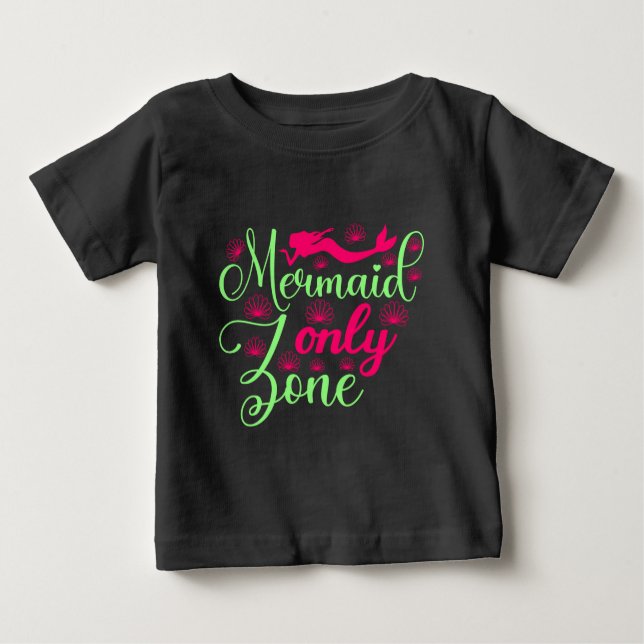 Camiseta Para Bebê Zona Somente Sereia de Rosa Quente e Neon Verde (Frente)