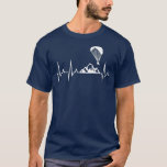 Camiseta Paraglider Heartbeat Funny Paragliding Gift<br><div class="desc">Paraglider Heartbeat Funny Paragliding Gift paragliding,  parapente,  paraquedas,  planador,  pilha,  hangglider,  paraglide,  piloto,  skydiver,  skydiving,  thermals,  extreme,  montanhas,  paramotor,  parapente motorizado,  parapente,  retrô,  skydive,  esporte,  esporte,  vintagem,  esportes aéreos,  obaeróbios ática,  aeronáutica</div>