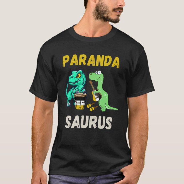 Camiseta Parandasaurus Dinosaurs Playing Garifuna Drum And  (Frente)