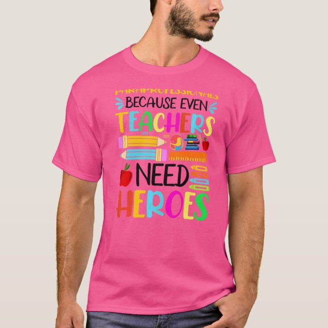 Camiseta Paraprofissionais Porque Até Os Professores Precis (Frente)