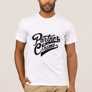 Camiseta Parceiro na cena do crime, design para o homem.