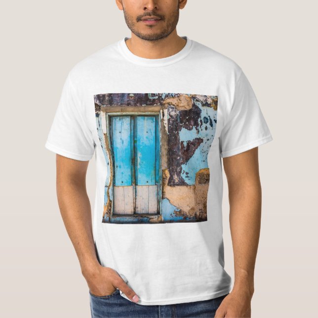 Camiseta Parede e porta azuis (Frente)