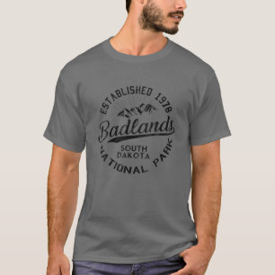 Camiseta Parque Nacional Badlands South Dakota a subir ao a