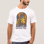 Camiseta Parque Nacional Mammoth Cave Kentucky<br><div class="desc">Vetor de Caverna de Mamute trabalho de arte design. O parque fica no centro-oeste do Kentucky,  englobando porções da Caverna Mammoth,  o sistema de cavernas mais longo conhecido do mundo.</div>