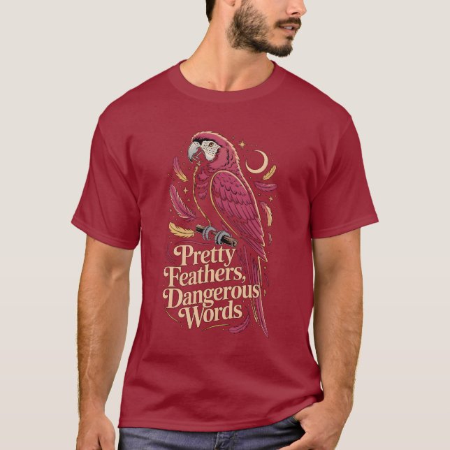 Camiseta Parrot – Pretty Feathers, Sharp Words (Frente)