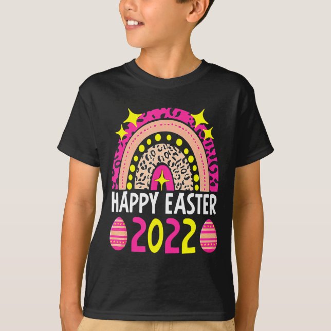 Camiseta Páscoa 2022 arco-íris fofo feliz páscoa 2022 mulhe (Frente)