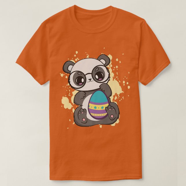 Camiseta Páscoa Dia Pequeno Panda Com Ovo Primavera (Frente do Design)