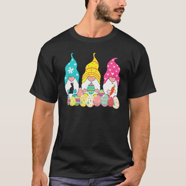 Camiseta Páscoa Dia Três Gnomos Páscoas Pastel Primavera B (Frente)