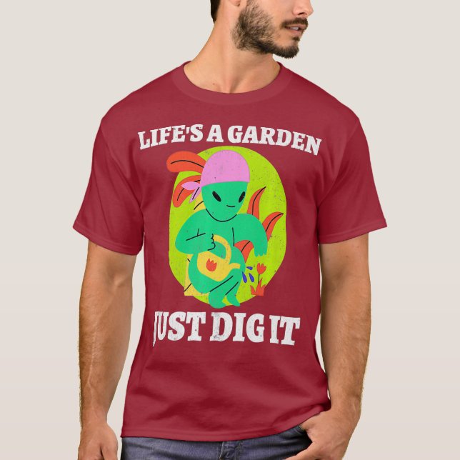 Camiseta Passa Um Jardim Fazendo Jardinagem De Jardinagem (Frente)