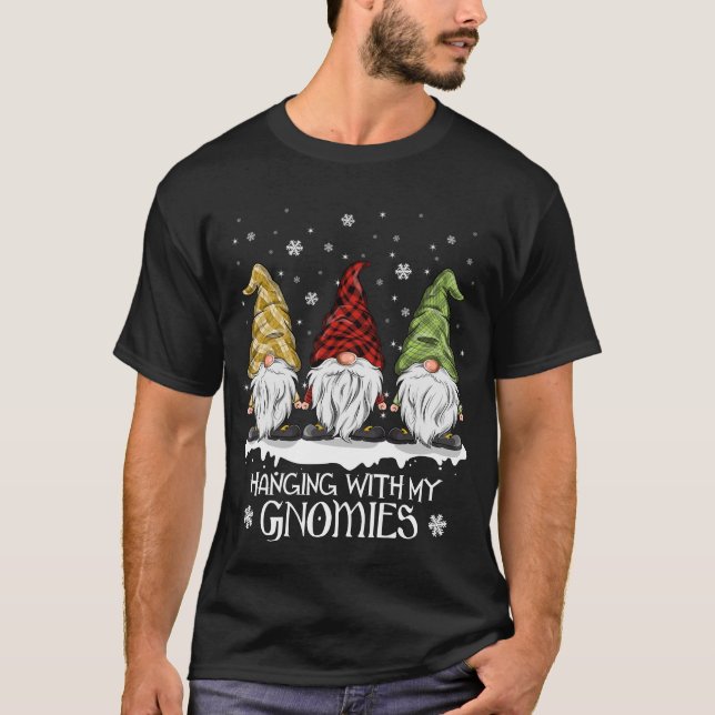 Camiseta Passando Com Meus Gnomos Engraçados Natal (Frente)