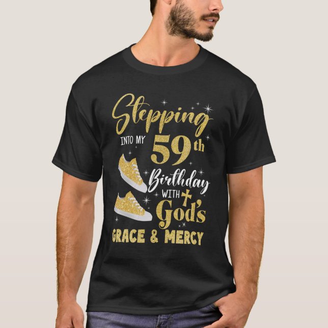 Camiseta Passando Para O Meu 59º Aniversário Com Deuses Gra (Frente)