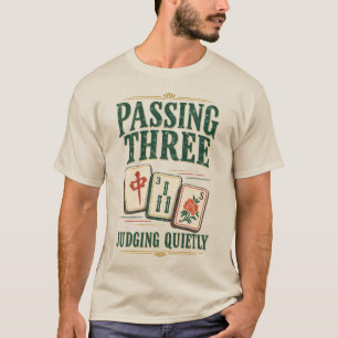 Camiseta Passando Três Julgando Silenciosamente Vintage Mah