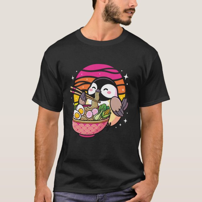 Camiseta Pássaro Chickadee Comendo Ramen (Frente)