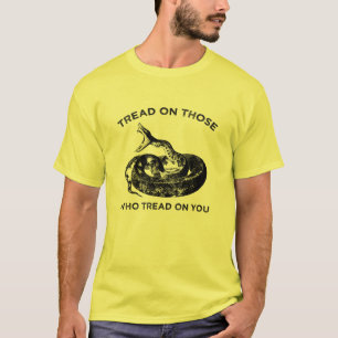 Camiseta passear por aqueles que te atacaram