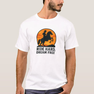 Camiseta Passeio de Cowboy ao Pôr do Sol Sonhe Livre Citaçã