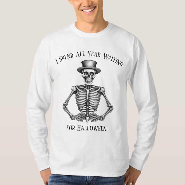 Camiseta Passo O Ano Esperando Pelo Esqueleto De Halloween (Frente)