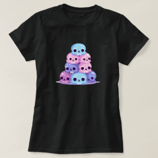 Camiseta Pastel Goth Pilha de Caveiras Fofas