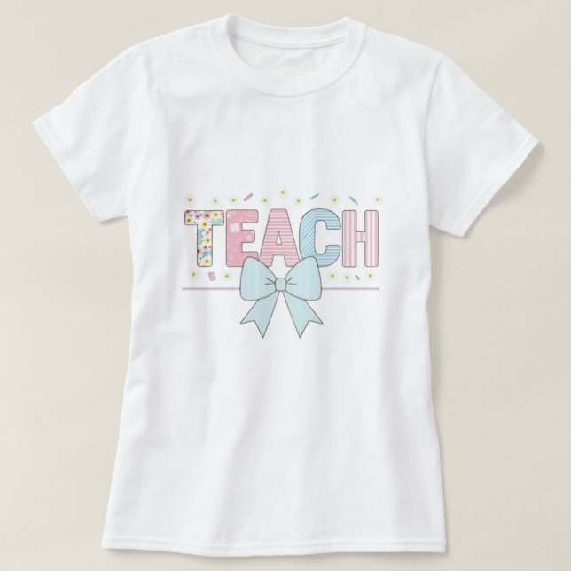 Camiseta Pastel Tee Graphic Tee - Cute Floral & Gingham (Frente do Design)