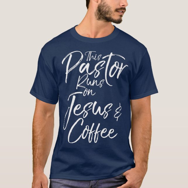 Camiseta Pastor Igreja Presente Dizendo Que Este Pastor Con (Frente)