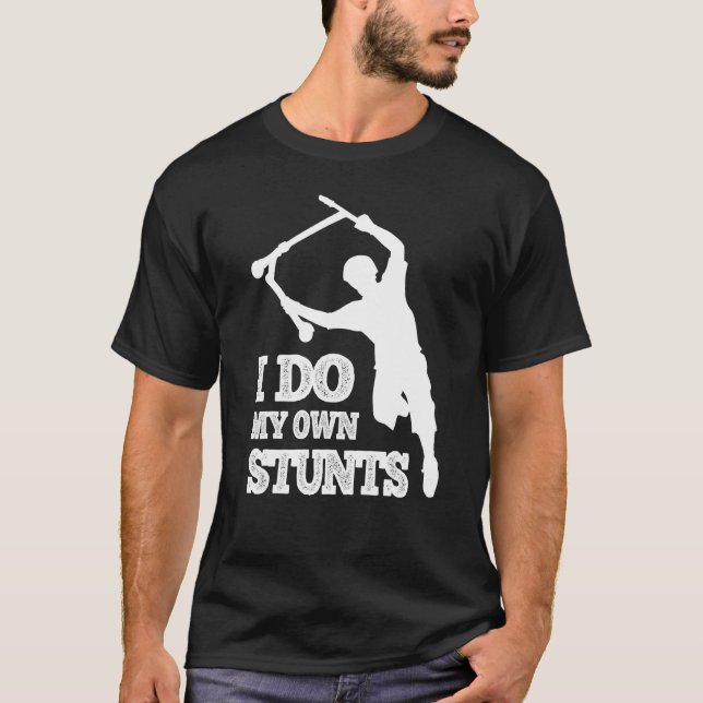 Camiseta Patinete Engraçado Eu Faço Meus Próprios Truques S (Frente)