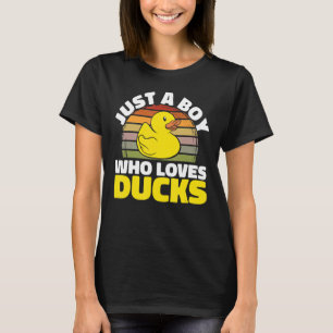 Camiseta Pato Pato Só Um Menino Que Ama Patos