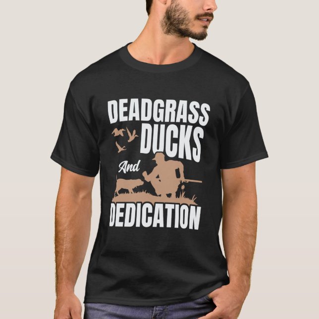 Camiseta Patos de Deadgrass e Dedicação Chesapeake Retrieve (Frente)