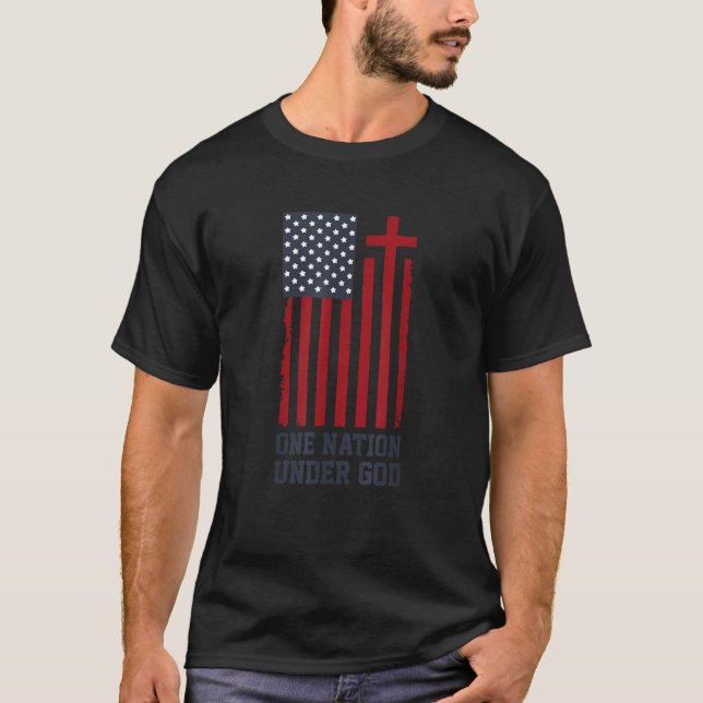 Camiseta Patriótica Christian American Flag One Nação Sob (Frente)