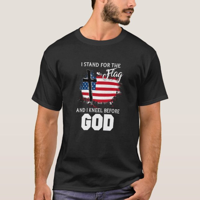 Camiseta Patriótico Veterano Stand 4 American Flag & God Me (Frente)