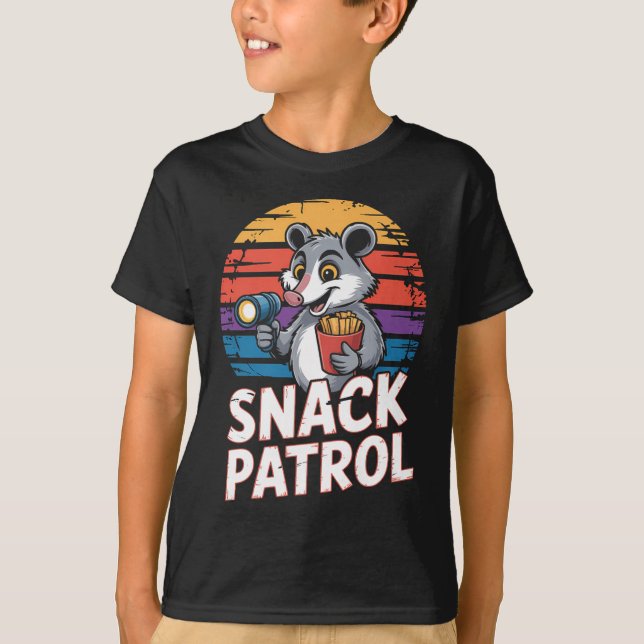 Camiseta Patrulha Possum Snacks Com Lâmpada De Lâmpada E Ch (Frente)