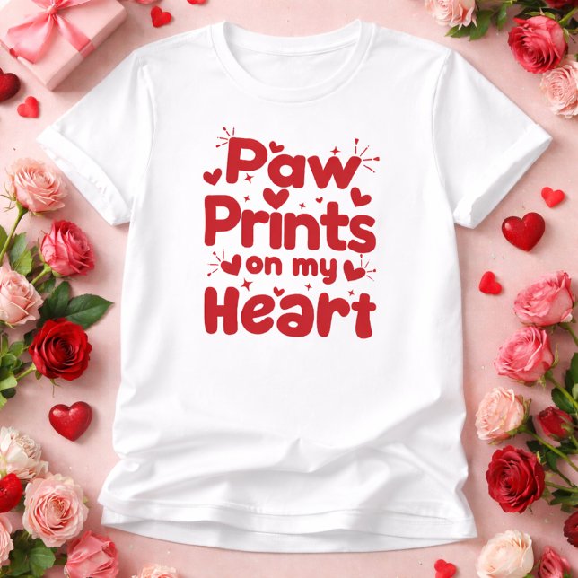 Camiseta Paw Prints on My Heart Cute Dog Lover Design (Cute paw print design showing love dogs leave on our hearts, perfect for Valentine pet lovers.)