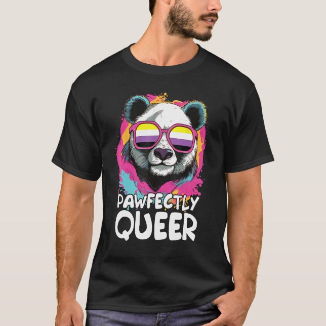Camiseta Pawfectly Queer  Panda With Sunglasses Non Binary  (Frente)