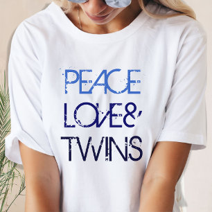 Camiseta Paz, Amor e Gêmeos Texto Ombro Azul
