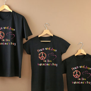 Camiseta Paz e Amor no Dia de os namorados